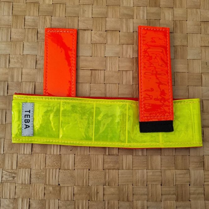 Huvudbild Reflexhalsband Gul 55 cm Bredd 5 cm + 2 röda flärpar  